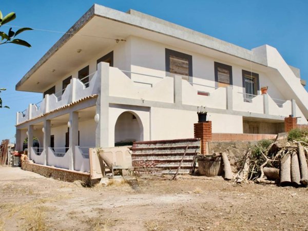 casa indipendente in vendita a Ragusa in zona Marina