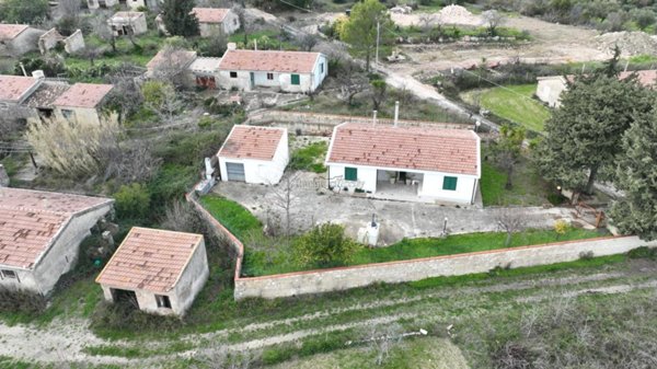 casa indipendente in vendita a Ragusa in zona San Giacomo / Bellocozzo