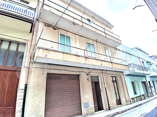 casa indipendente in vendita a Ragusa