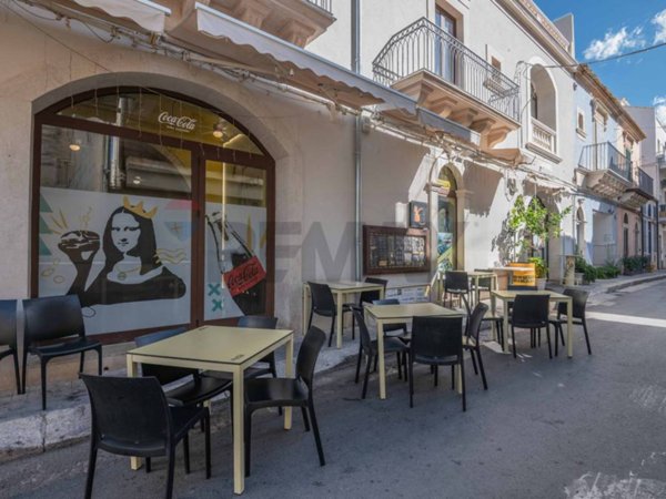 negozio in vendita a Ragusa in zona Marina
