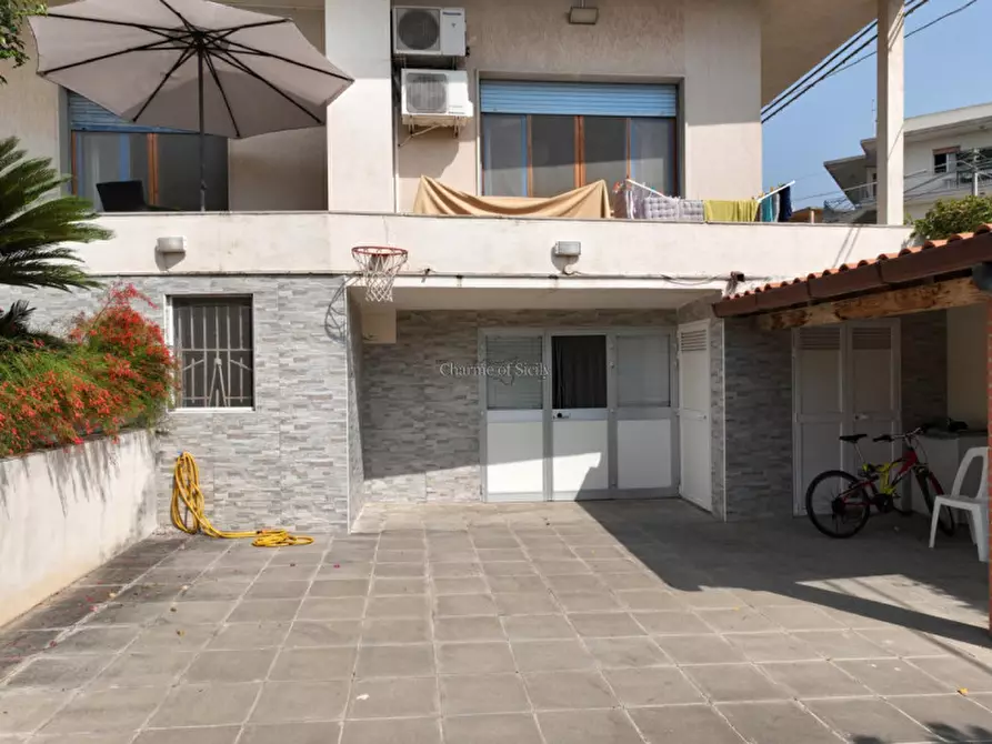 casa indipendente in vendita a Ragusa in zona Marina