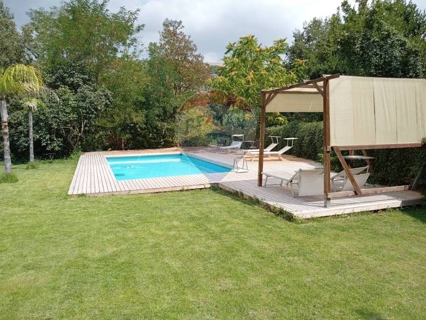 casa indipendente in vendita a Ragusa in zona Ibla