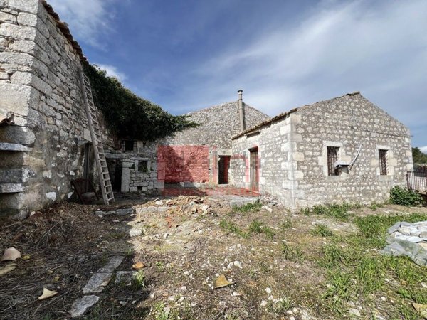 pentavano in vendita a Ragusa in zona San Giacomo / Bellocozzo
