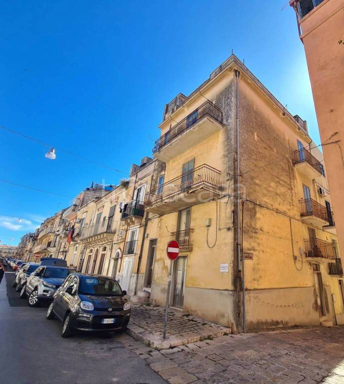 appartamento in vendita a Ragusa in zona Ragusa Centro