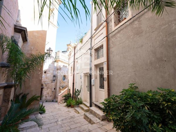 casa indipendente in vendita a Ragusa in zona Ragusa Centro