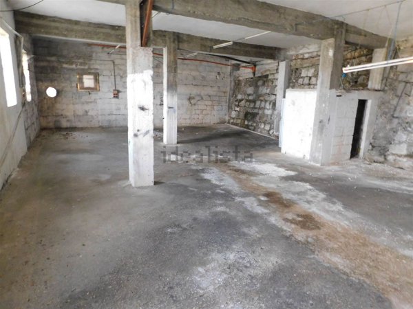 locale di sgombero in vendita a Ragusa in zona Ragusa Centro