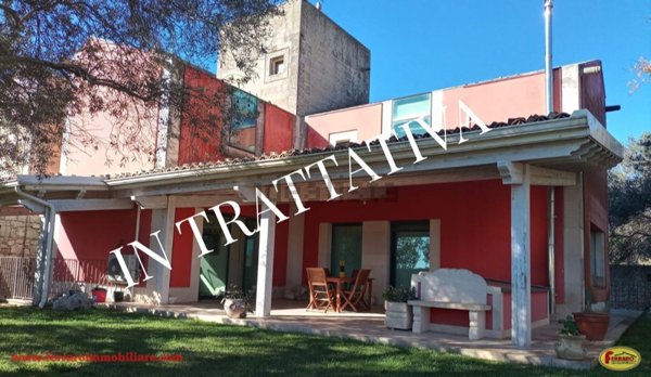 casa indipendente in vendita a Ragusa