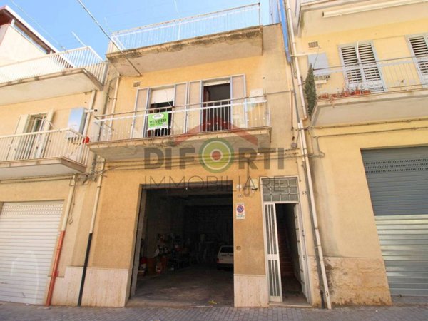 casa indipendente in vendita a Ragusa in zona Ibla