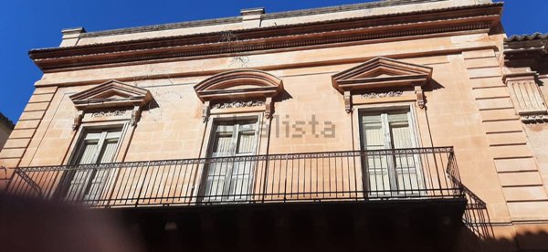 casa indipendente in vendita a Ragusa in zona Ragusa Centro