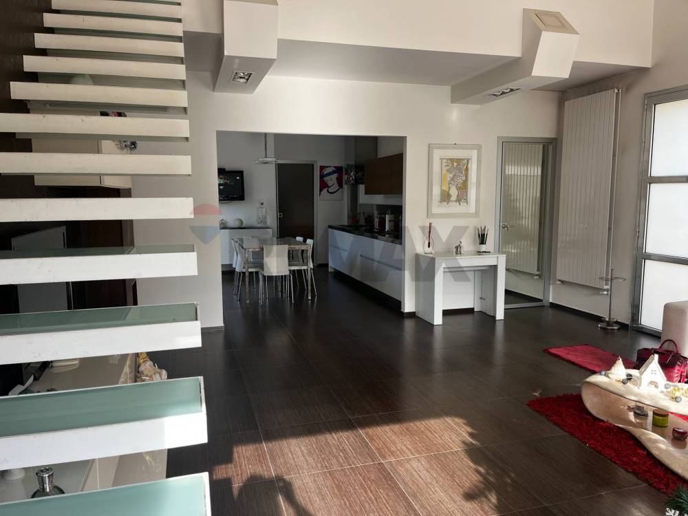 casa indipendente in vendita a Ragusa