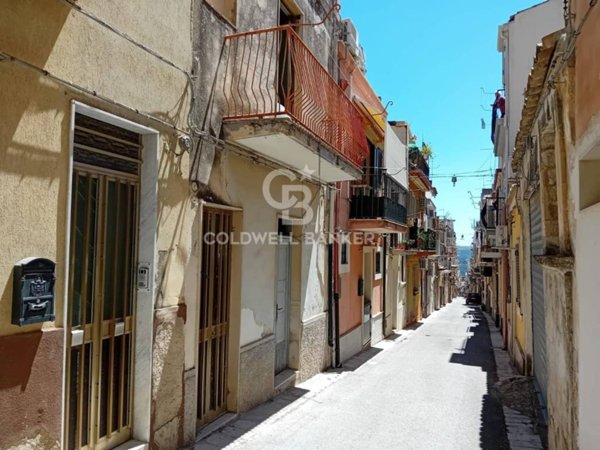 casa indipendente in vendita a Ragusa in zona Ibla