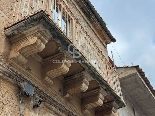 casa indipendente in vendita a Ragusa