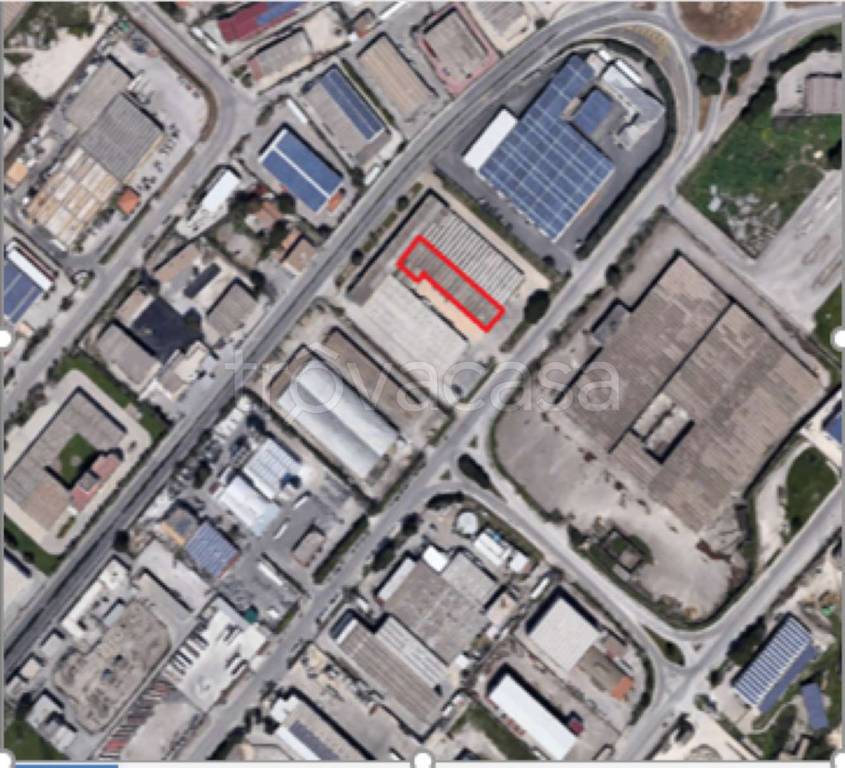 locale commerciale in vendita a Ragusa in zona Ragusa Centro