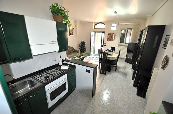 casa indipendente in vendita a Ragusa in zona Ragusa Centro