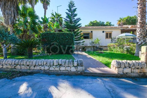 casa indipendente in vendita a Ragusa in zona Donnafugata