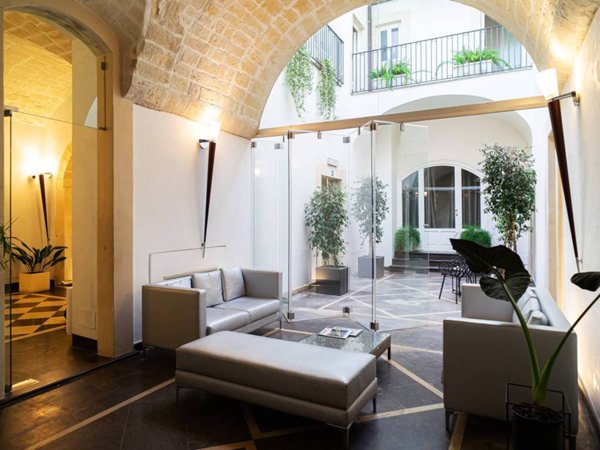 intera palazzina in vendita a Ragusa in zona Ibla