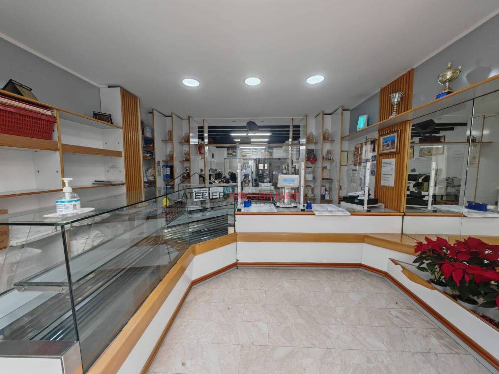 negozio in vendita a Ragusa