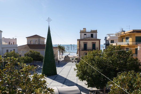 casa indipendente in vendita a Ragusa in zona Marina