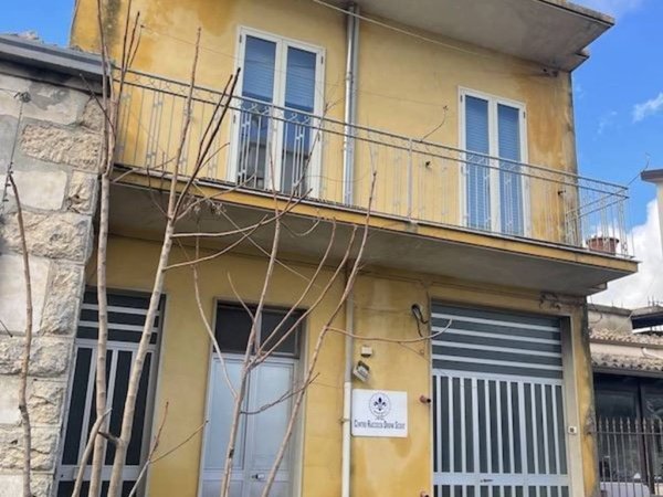 casa indipendente in vendita a Ragusa in zona Ibla