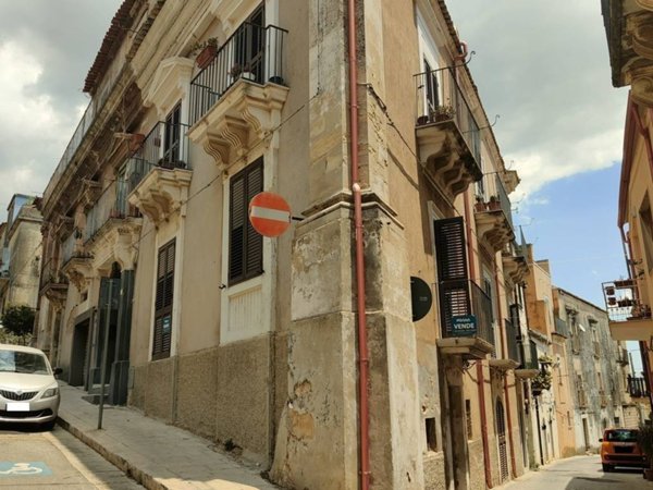 appartamento in vendita a Ragusa in zona Ibla