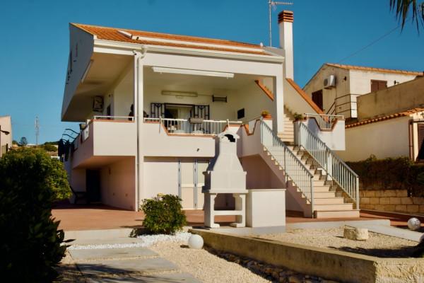 casa indipendente in vendita a Ragusa in zona Marina