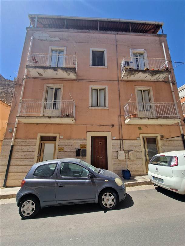 casa indipendente in vendita a Ragusa in zona Ragusa Centro