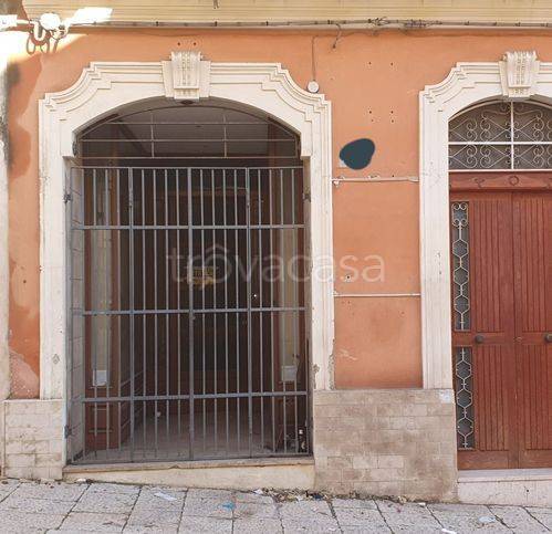 negozio in vendita a Ragusa in zona Ragusa Centro