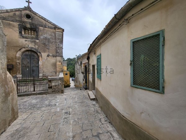 casa indipendente in vendita a Ragusa in zona Ibla