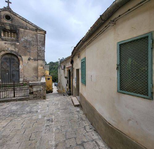 casa indipendente in vendita a Ragusa in zona Ibla