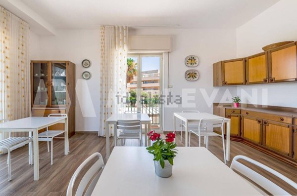 casa indipendente in vendita a Ragusa in zona Marina