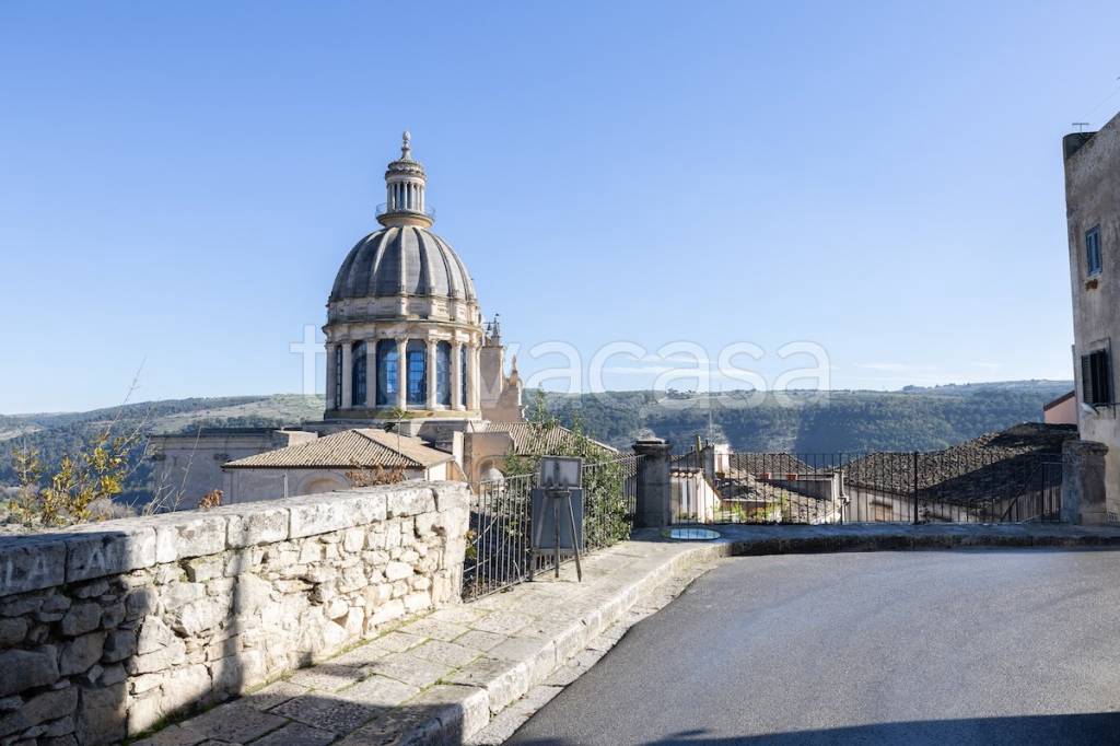 casa indipendente in vendita a Ragusa in zona Ibla