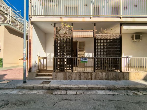 appartamento in vendita a Ragusa in zona Marina