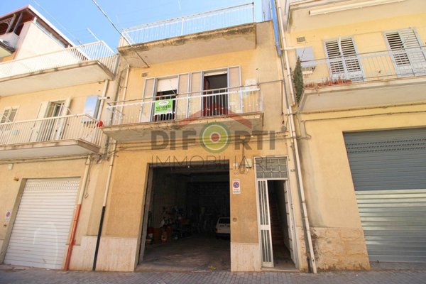 casa indipendente in vendita a Ragusa