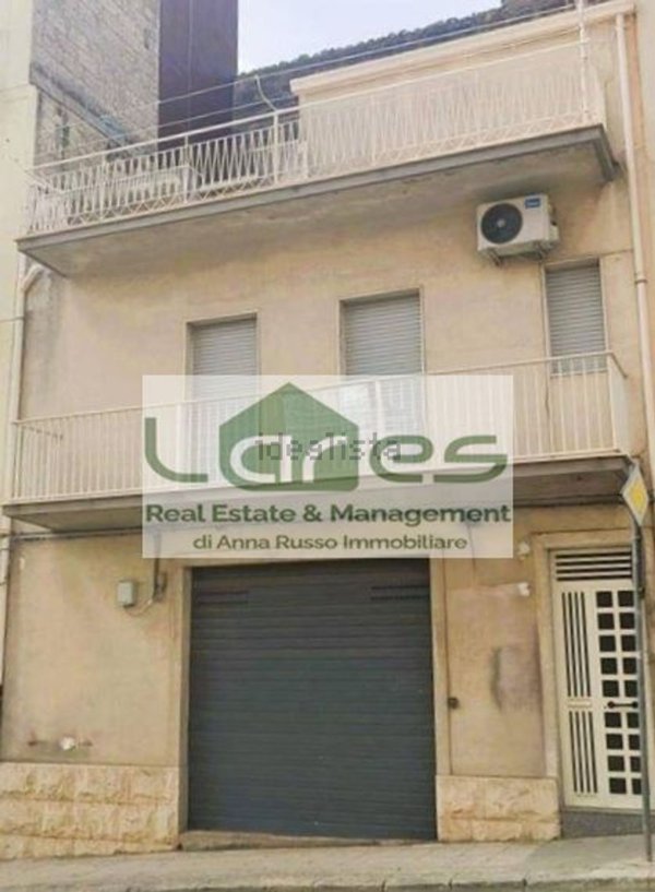 casa indipendente in vendita a Ragusa in zona Ragusa Centro