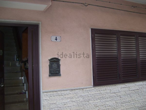 casa indipendente in vendita a Ragusa