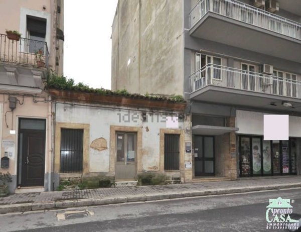 casa indipendente in vendita a Ragusa