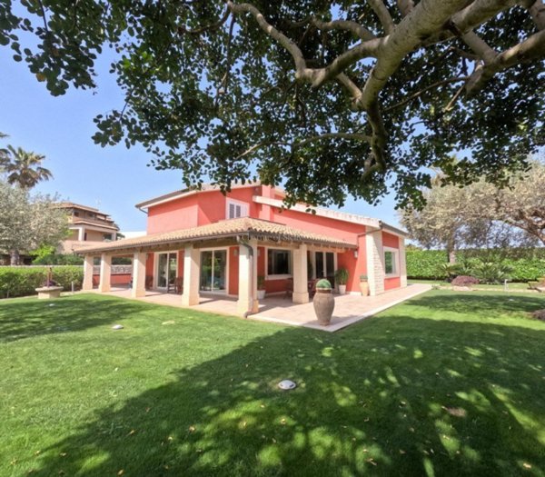 casa indipendente in vendita a Ragusa