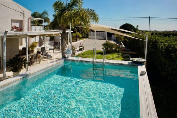 casa indipendente in vendita a Ragusa in zona Marina