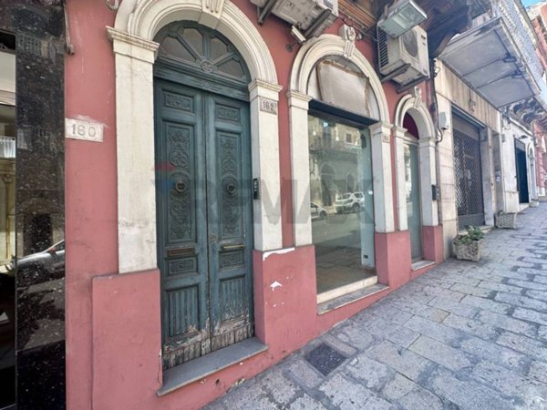 locale commerciale in vendita a Ragusa in zona Ragusa Centro
