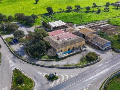 casa indipendente in vendita a Ragusa in zona Marina