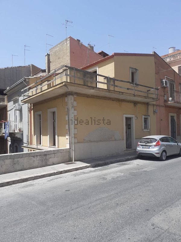 casa indipendente in vendita a Ragusa