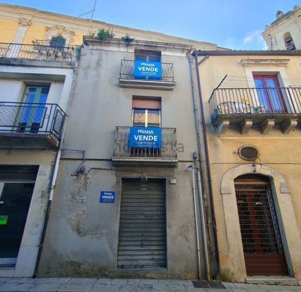 casa indipendente in vendita a Ragusa in zona Ibla