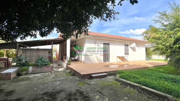 casa indipendente in vendita a Ragusa in zona Marina