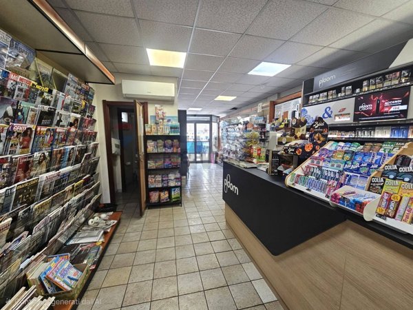 locale commerciale in vendita a Ragusa