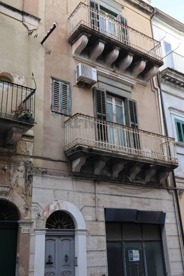 casa indipendente in vendita a Ragusa in zona Ragusa Centro