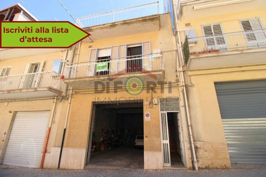 casa indipendente in vendita a Ragusa