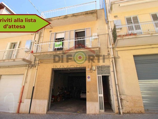 casa indipendente in vendita a Ragusa in zona Ibla