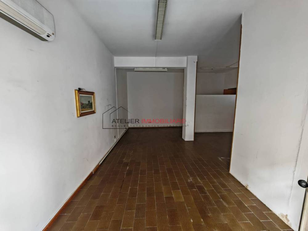 locale commerciale in vendita a Ragusa