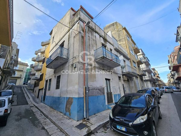 casa indipendente in vendita a Ragusa in zona Ragusa Centro