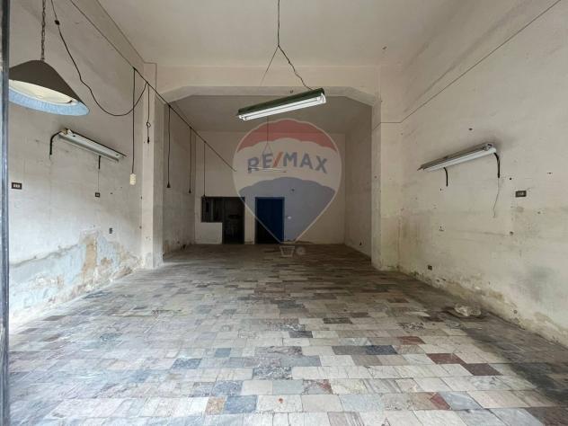 negozio in vendita a Ragusa in zona Ragusa Centro